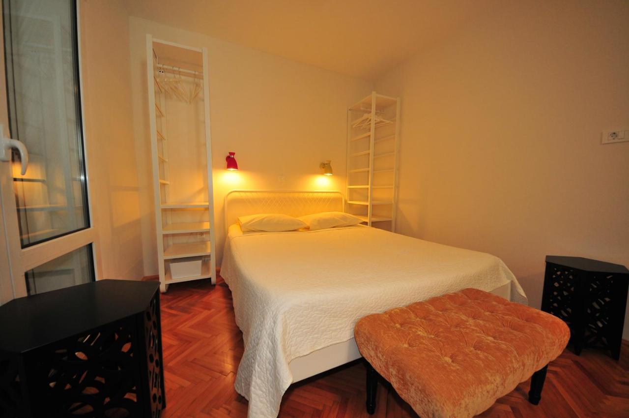 Apartments And Rooms By The Sea Banjol, Rab - 5077 المظهر الخارجي الصورة