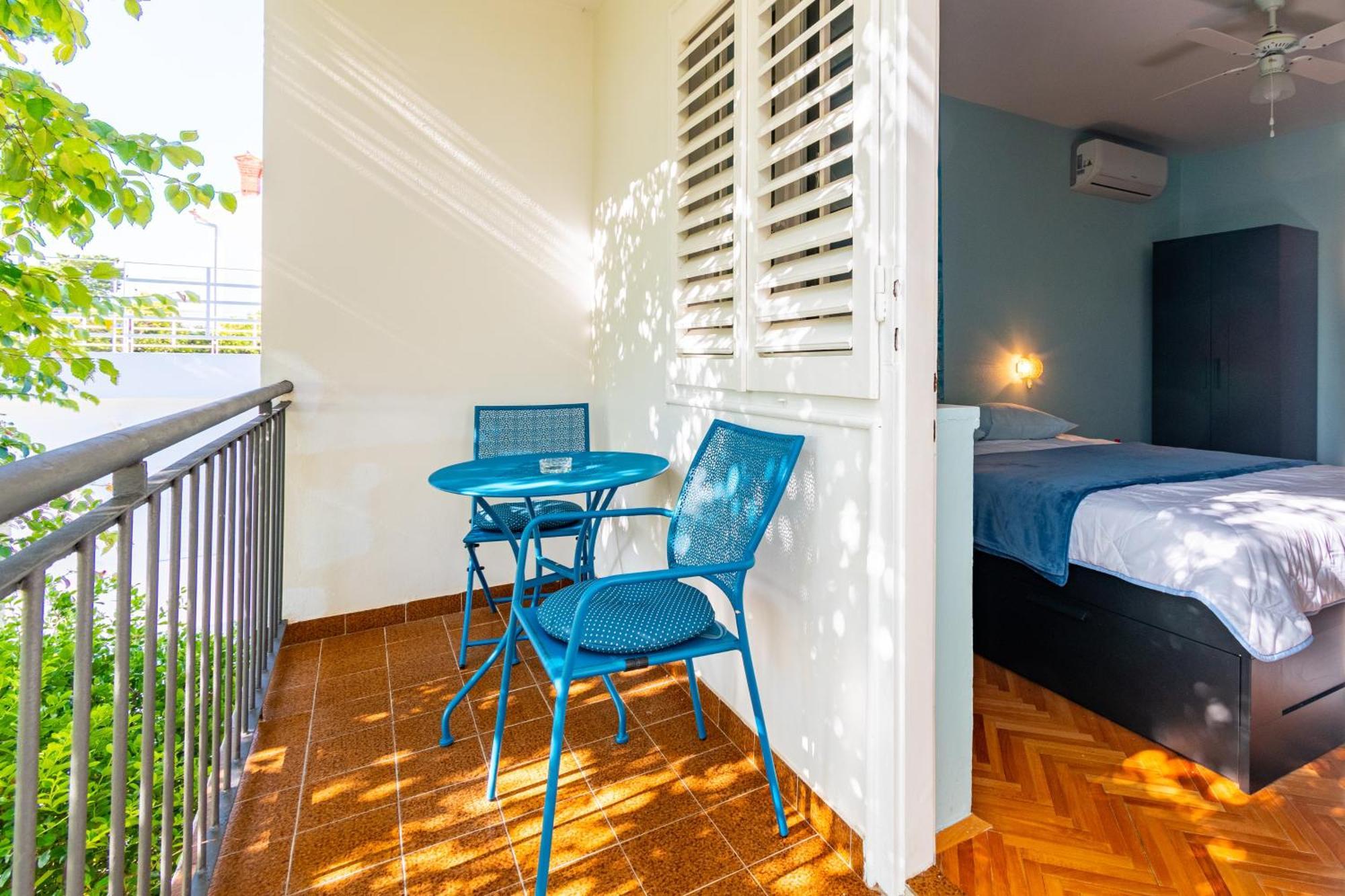 Apartments And Rooms By The Sea Banjol, Rab - 5077 المظهر الخارجي الصورة